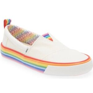 TOMS pride Rainbow Platform Canvas Sneaker 6.5